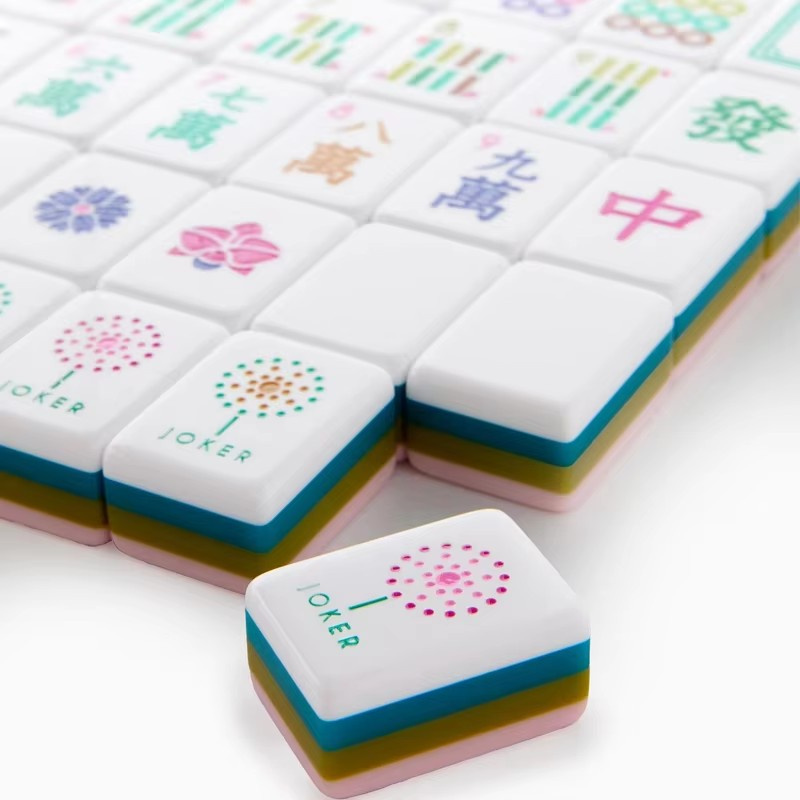 Family Baby Pink Mahjong Acrylic Mahjong Tiles Set for Outdoors Entertainment or Gifts American Traveling Mahjong Artwork