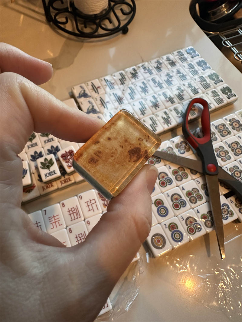 Luxury Four Layer Wood Grain Acrylic American Mahjong Tiles Eco-Friendly Lightweight Fade-Proof Mahjong Set for Family Games